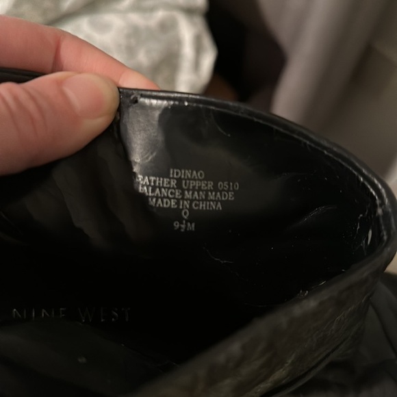 Nine West leather heeled bootie size 9.5 - Picture 9 of 9